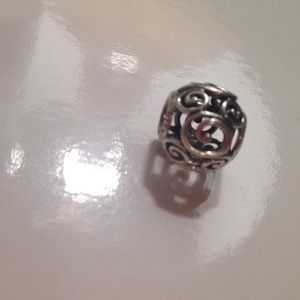 RETIRED PARK EXCLUSIVE DISNEY PANDORA CHARM