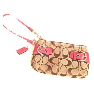 ✨SALE Pink and Tan Coach Logo Buckle Wristlet