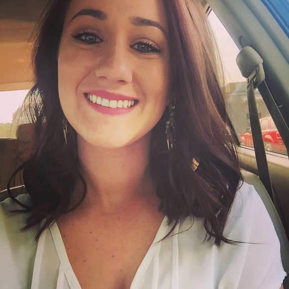 Meet your Posher, Allie - Picture 1 of 1