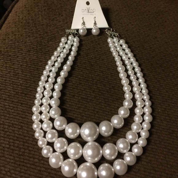 Pearl 3 strands and matching earrings