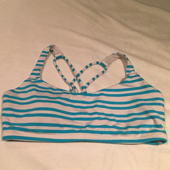 Lululemon Free to Be Sports Bra