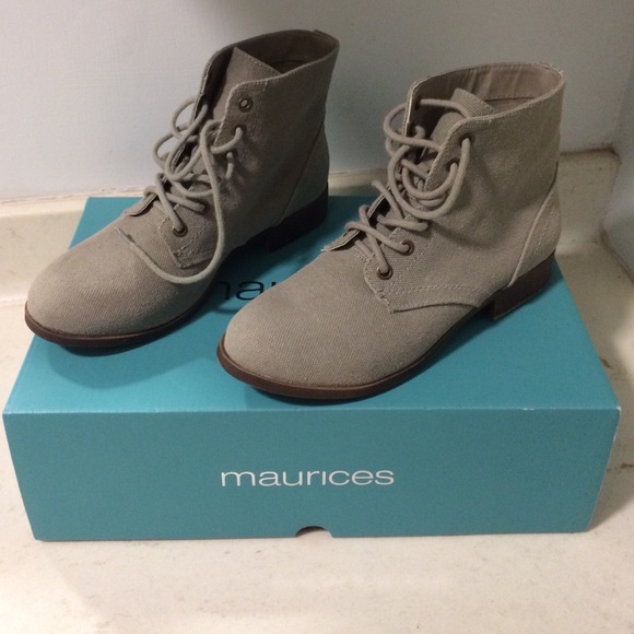 Lace booties