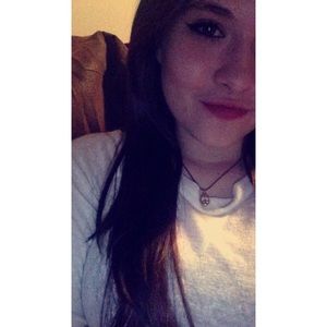 Meet your Posher, Alexis