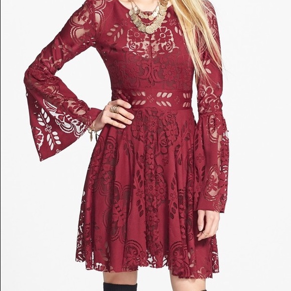 FREE PEOPLE BEAUTIFUL LACE DRESS - Picture 2 of 4