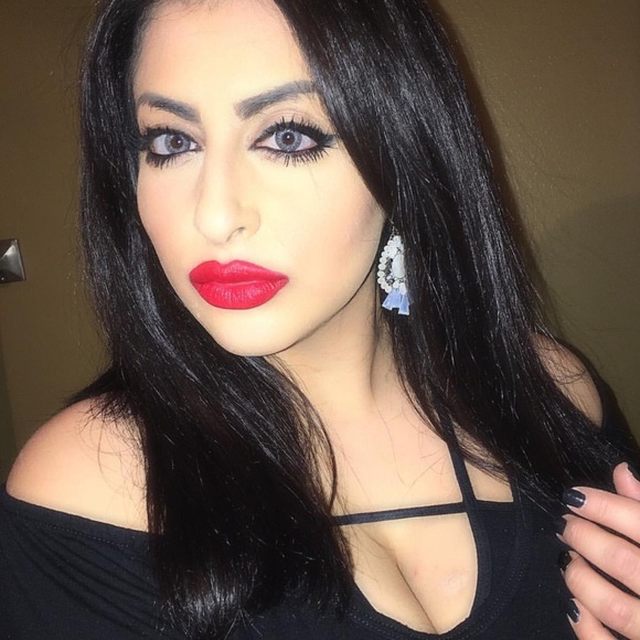 💋MEET YOUR SELLER💋