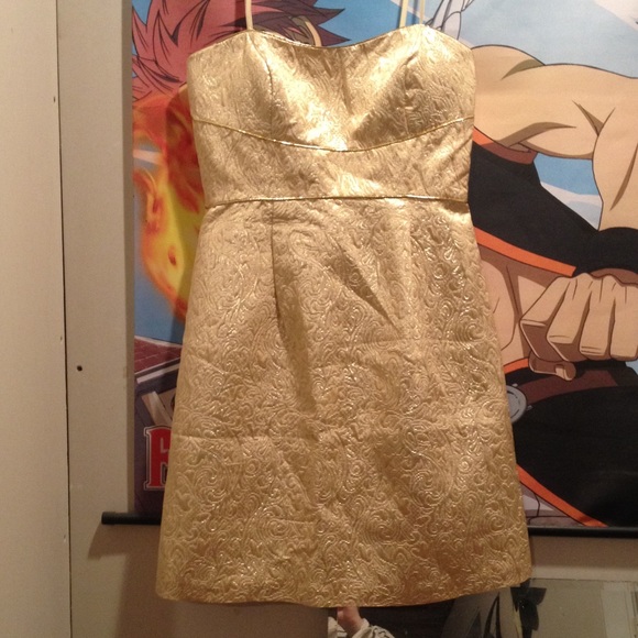 Max and Cleo gold party dress 👗🕶