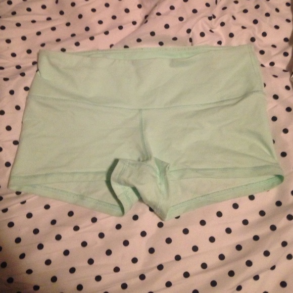 Lululemon  boogie shorts
