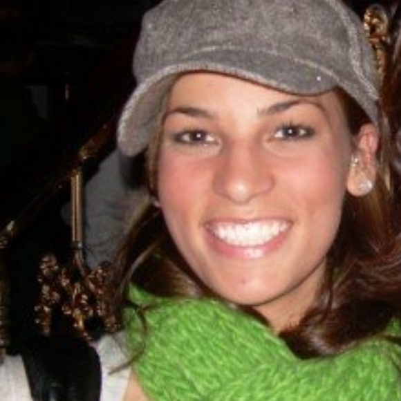 👉Meet Your Posher: Mary 💃😁 - Picture 2 of 3