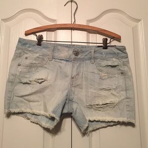 AE frayed hem midi shorts