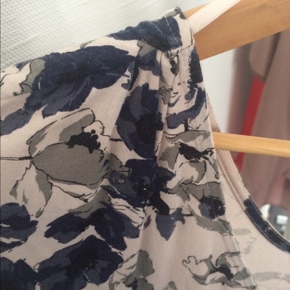 Banana Republic short sleeve top - Picture 4 of 4