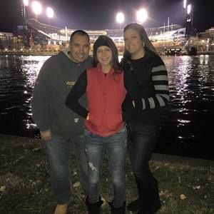 Meet your Posher, Leanna