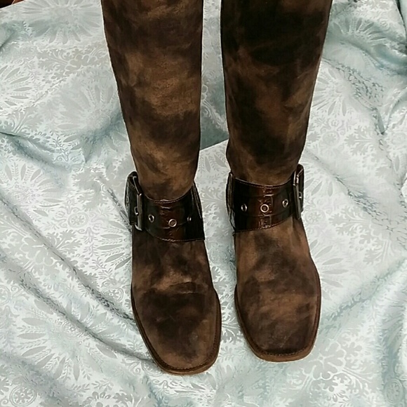 HOST PICK 12/19! Donald J Pliner suede gator boots - Picture 2 of 4