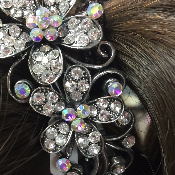 🎉HOST PICK🎉Rhinestone Hair Barrette Out of Stock - Picture 2 of 4