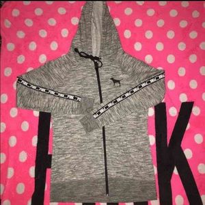 NWOT Pink by VS full zip sizeXS cheaper on Mercarí