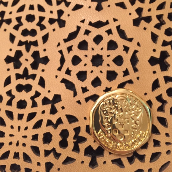 *SOLD* HP - NEW! Vince Camuto Neve Crossbody - Picture 2 of 4