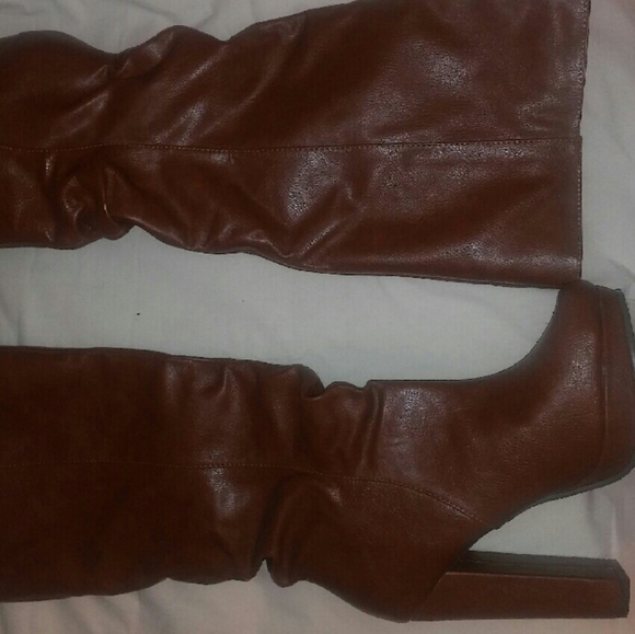 Knee hight boots