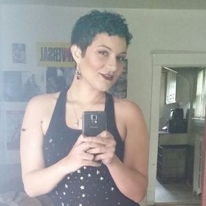 Meet your Posher, Vanessa