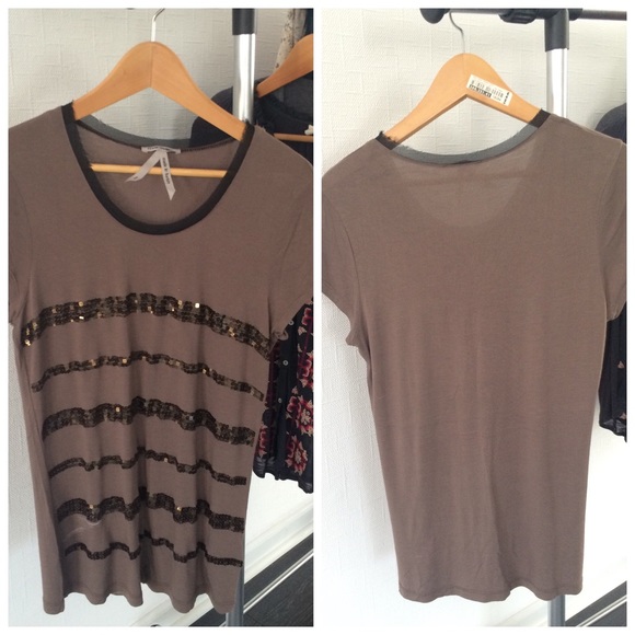 Short sleeve top with sequins - Picture 1 of 4