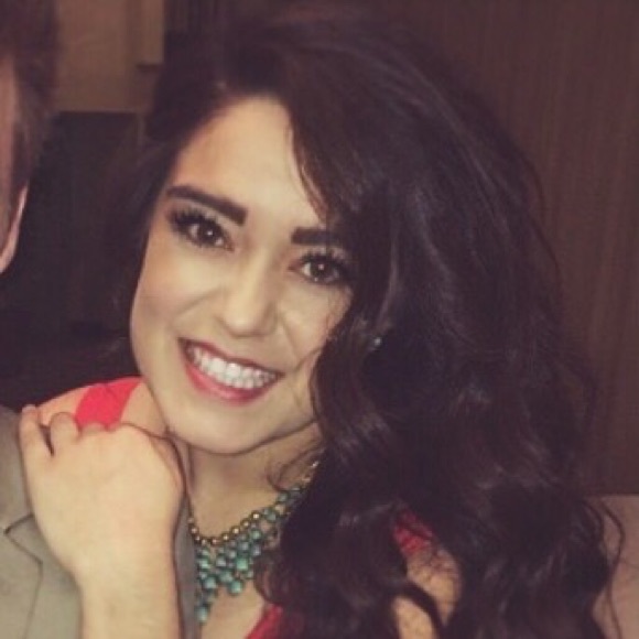 Meet your Posher, Bianca - Picture 3 of 3