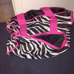 Duffle/ traveling bag