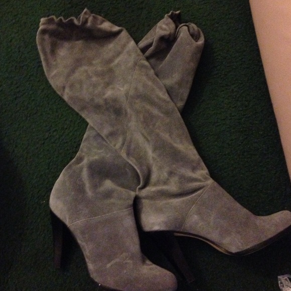 Above the knee suede boots - Picture 2 of 4