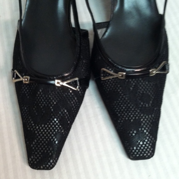 Stuart Weitzman "Hampton" size 8 - Picture 3 of 4