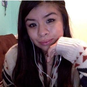 Meet your Posher, Alyssa
