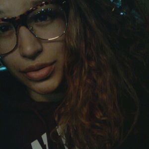 Meet your Posher, Mia