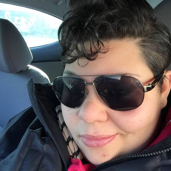 Meet your Posher, Rae - Picture 1 of 1