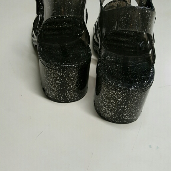 new glitter jelly grey sandels - Picture 4 of 4