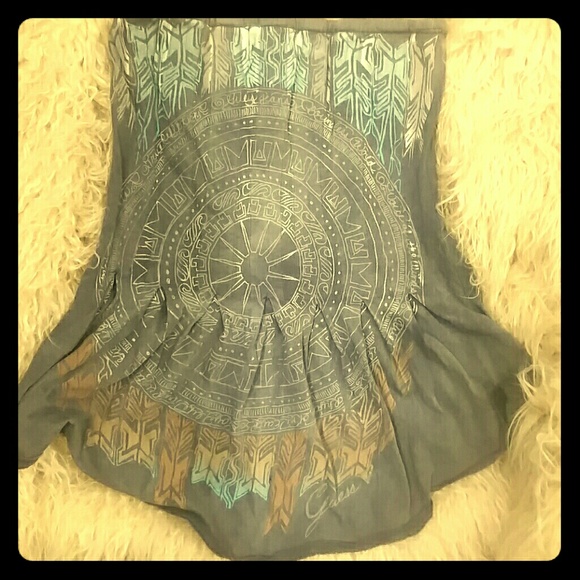 GUESS very cute top