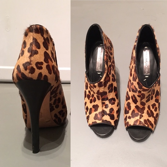 BCBG leopard calf hair leather booties size 5.5 - Picture 3 of 4