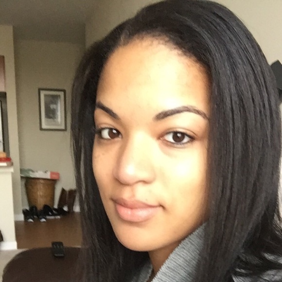 Meet your Posher, Cecelia