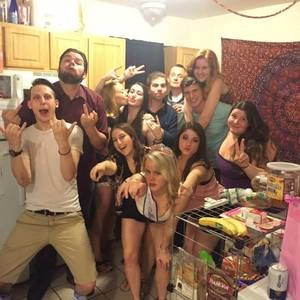 Meet your Posher, Alli