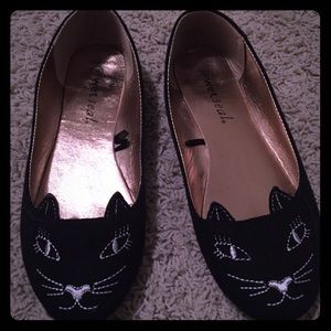 Kitty flats