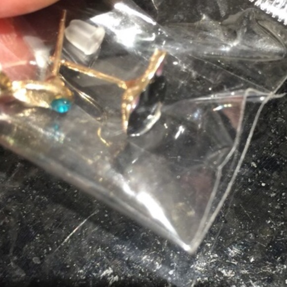 ❗️LAST ONE❗️Beautifully compact drops 👧 - Picture 3 of 3