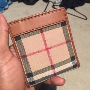 Burberry wallet authentic