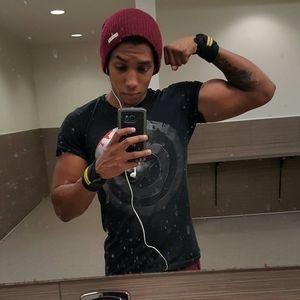 Meet your Posher, Derrick