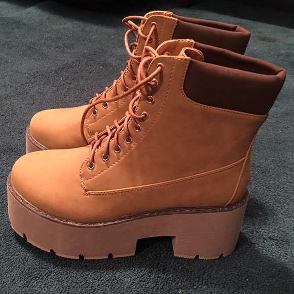 Lug sole boots