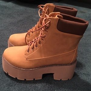 Lug sole boots