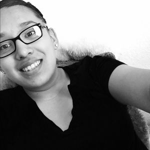 Meet your Posher, Crystal