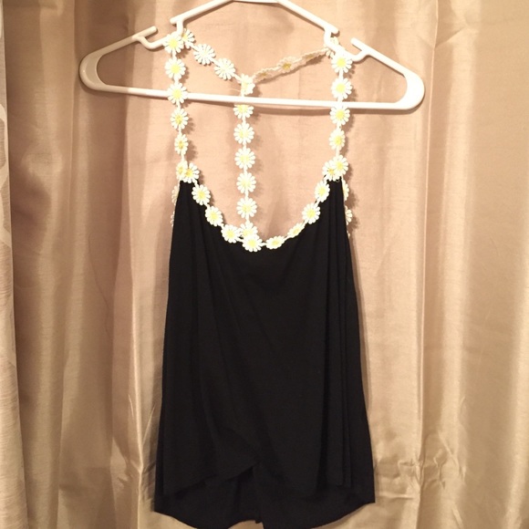 Urban Outfitters Tops - LF Inspired Daisy Top
