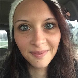 Meet your Posher, Adrienn