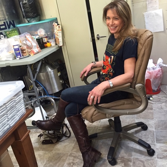 Meet your Posher, Yvette