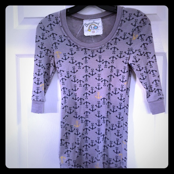 ⚓️ Scrapbook grey 3/4 sleeve anchor top