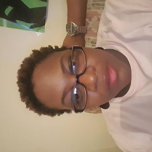 Meet your Posher, Karla