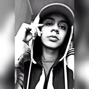 Meet your Posher, Angela