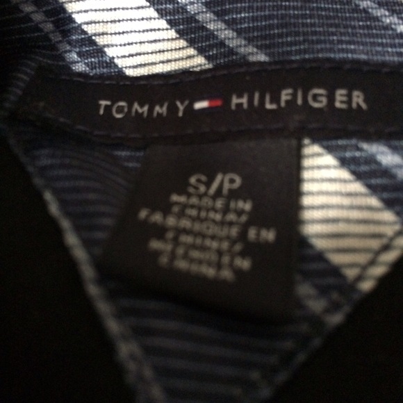 Tommy Hilfiger - Picture 2 of 3