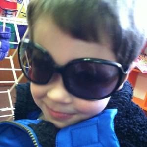 Meet your Posher, Dana