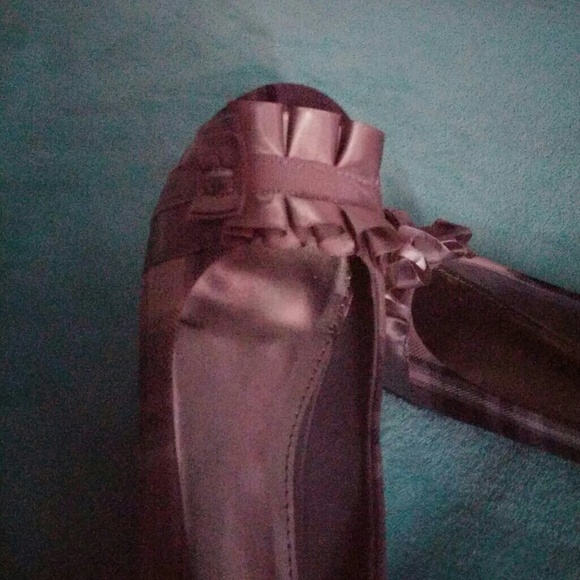 SHOES - Picture 4 of 4